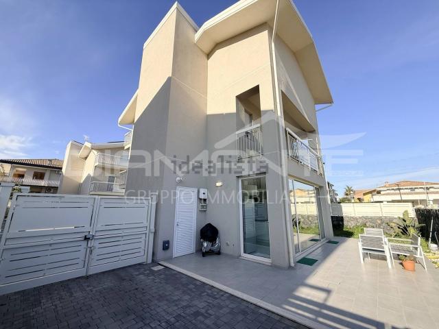Casa in affitto a San Giovanni La Punta, Sicilia