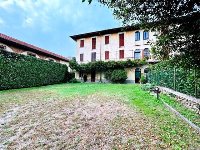 Casa in affitto a Oneda, Sesto Calende