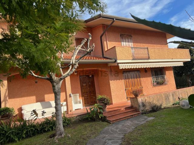 Casa in affitto a Roma Imperiale, Forte Dei Marmi