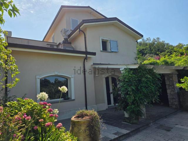 Casa in affitto a Vezzano Ligure, Liguria