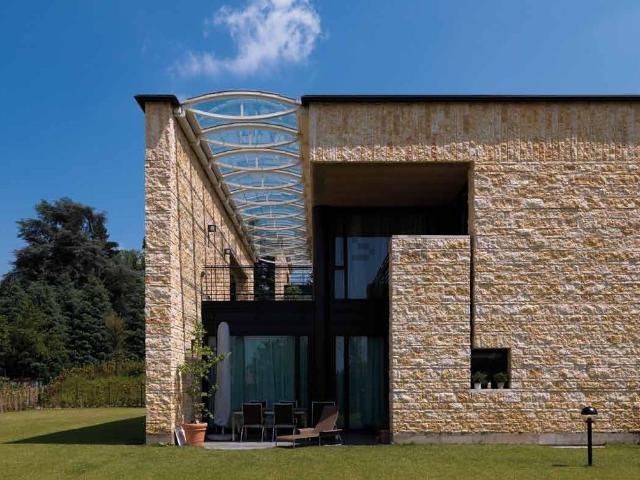 Casa in affitto a Sartirana, Merate