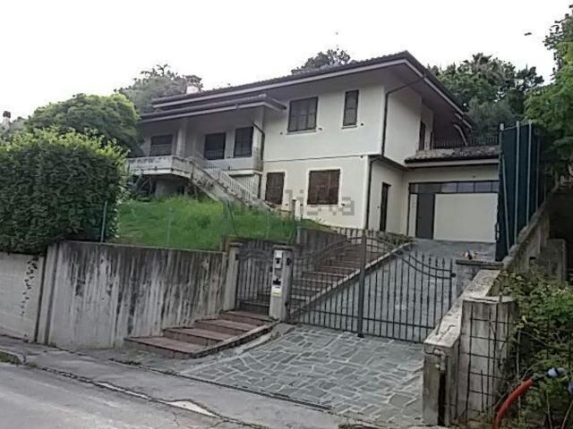 Casa in affitto a Colli al Metauro, Marche