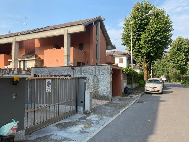 Casa in affitto a Locate Triulzi, Milano
