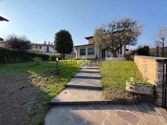 Casa in affitto a Erbusco, Lombardia