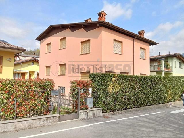 Casa in affitto a Botta, Nembro