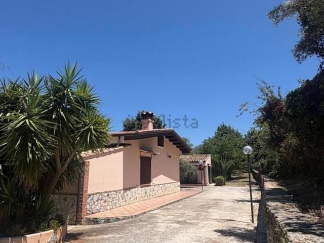 Casa in affitto a Villaggio Santa Rosalia, Monreale