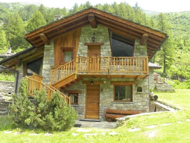 Casa in affitto a Courmayeur, Le Pont