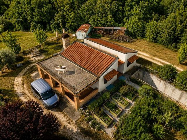 Casa in affitto a Macchie, Amelia