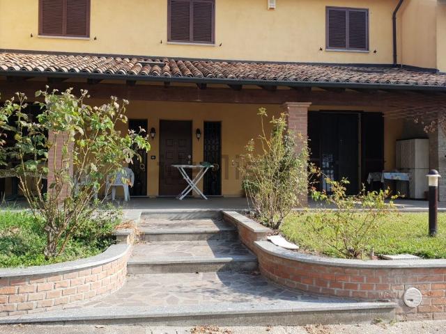 Casa in vendita a Bressana Bottarone, Lombardia