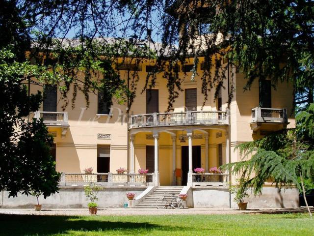 Casa in vendita a Collecchio, Reggio Emilia