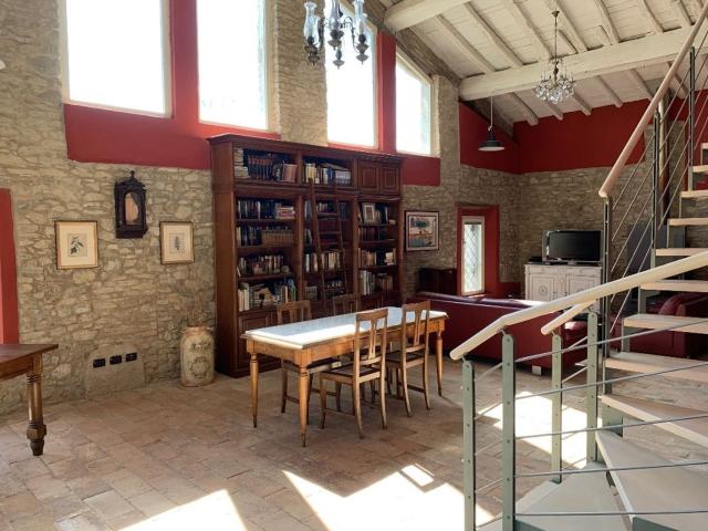 Casa in vendita a Colline Matildiche, Re