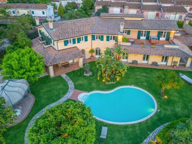Casa in vendita a Calabria, Reggio Calabria