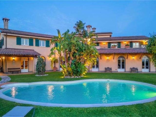 Casa in vendita a Calabria, Reggio Calabria