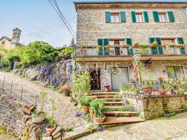 Casa in vendita a Palazzuolo sul Senio