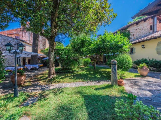 Casa in vendita a Poppi, Toscana