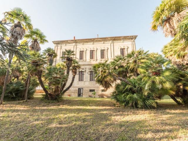 Casa in vendita a Roseto Degli Abruzzi, Abruzzo