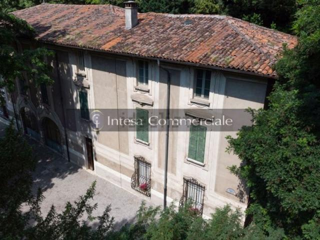 Casa in vendita a Zona Centro, Brescia
