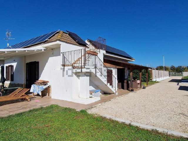 Casa in vendita a Latina, Lazio