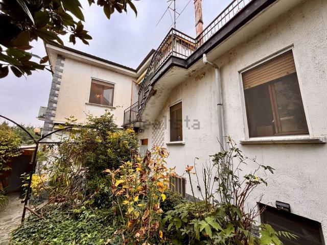 Casa in vendita a Gambolò, Lombardia