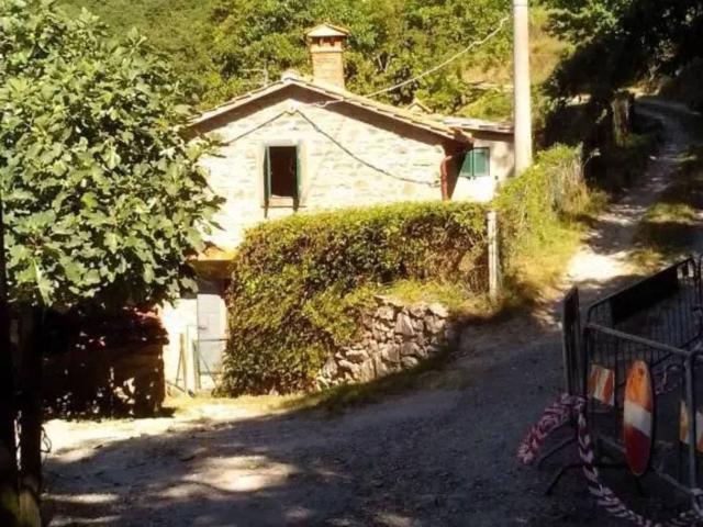 Casa in vendita a Poppi, Toscana
