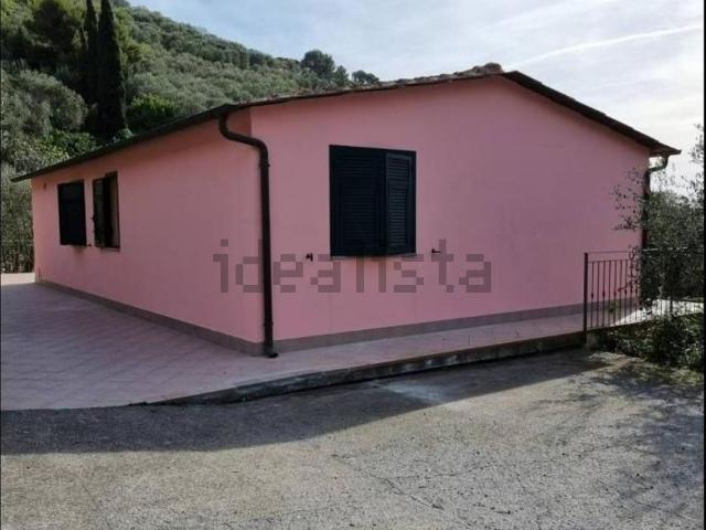 Casa in vendita a Imperia, Liguria
