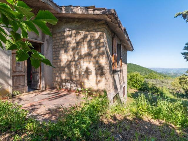 Casa in vendita a Viterbo, Lazio