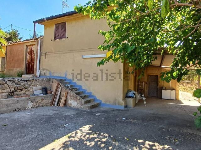Casa in vendita a Caltagirone, Sicilia