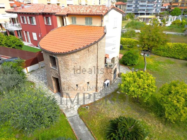 Casa in vendita a Ventimiglia, Liguria