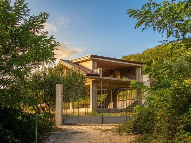 Casa in vendita a Fiuggi, Lazio