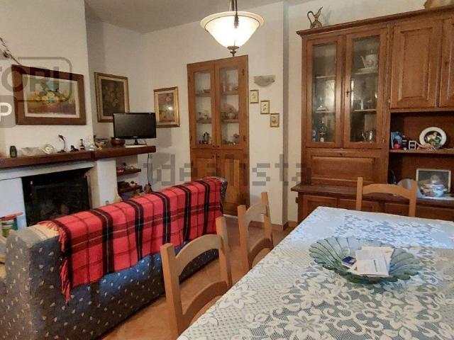 Casa in vendita a Montecarlo, Toscana