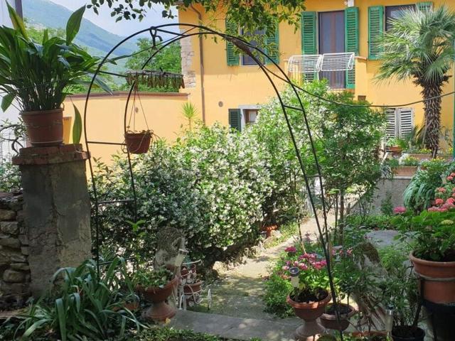 Casa in vendita a La Chiusa, Calenzano
