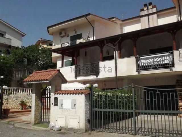 Casa in vendita a Calabria, Cosenza