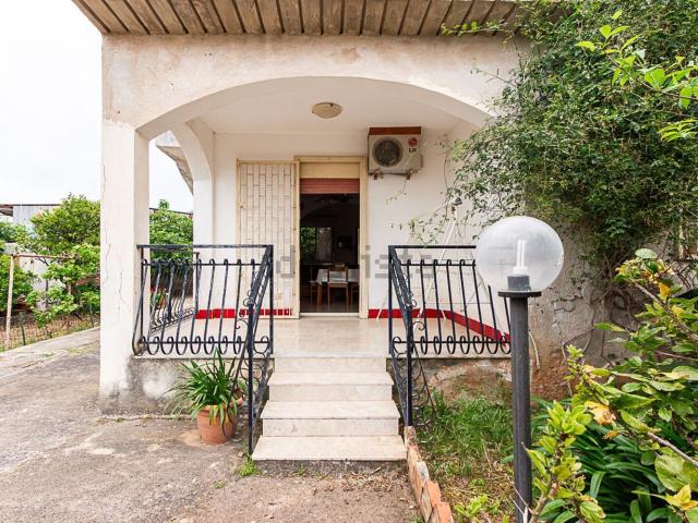 Casa in vendita a Carini, Sicilia