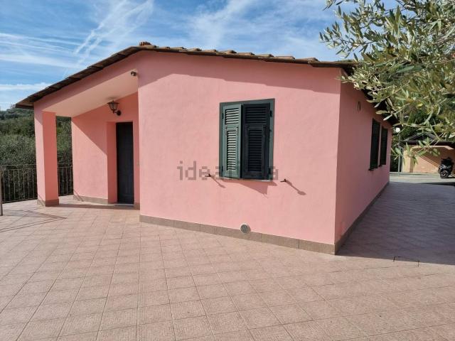Casa in vendita a Oliveto, Imperia