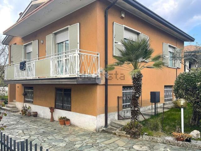 Casa in vendita a Figino Serenza, Lombardia
