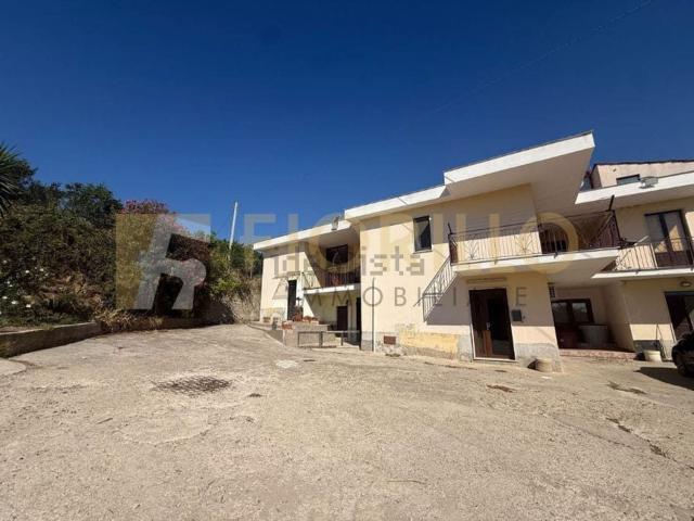 Casa in vendita a Montecorvino Pugliano, Salerno