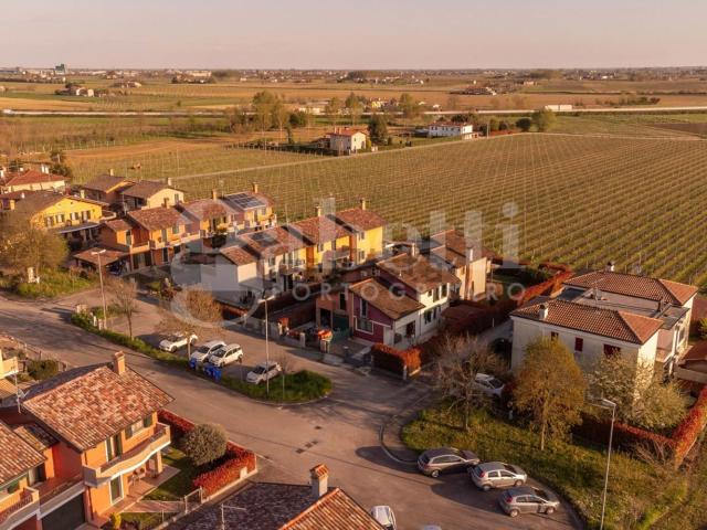 Casa in vendita a Portogruaro, Veneto