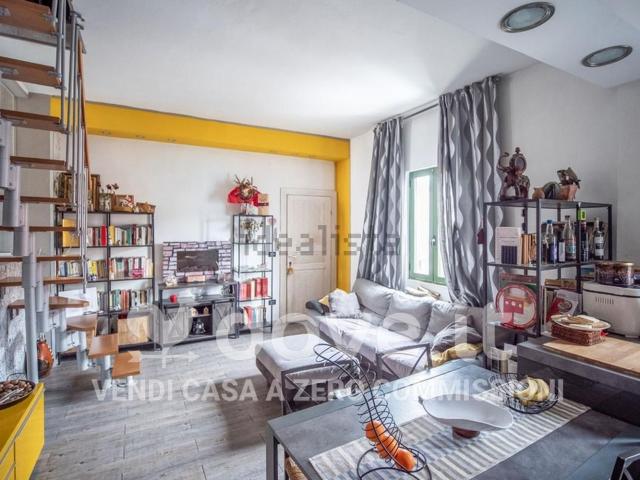 Casa in vendita a Sant'Agostino esterna-Porta Castello, Re
