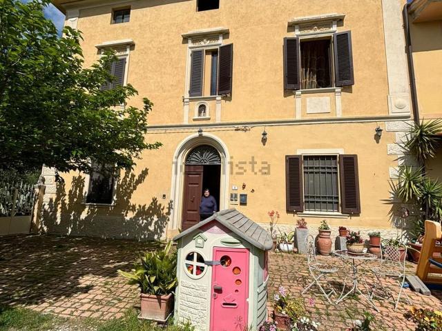 Casa in vendita a Terricciola, Toscana