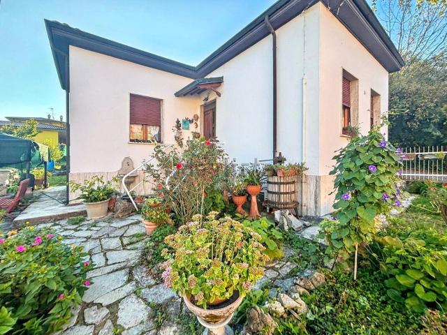 Casa in vendita a Santa Giuletta, Lombardia