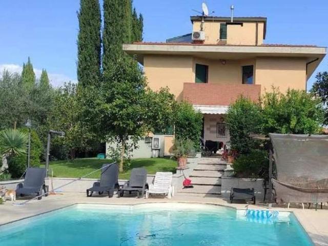 Casa in vendita a San Giuliano, Arezzo