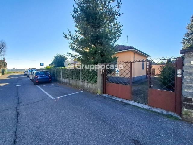 Casa in vendita a Mesero, Lombardia
