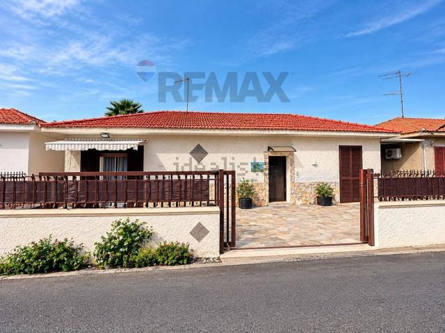 Casa in vendita a Villaggio Cielo Azzurro, Catania