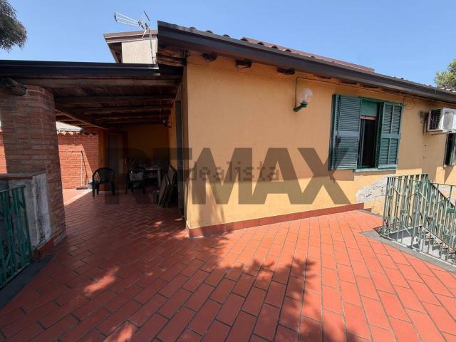 Casa in vendita a Trecastagni, Sicilia