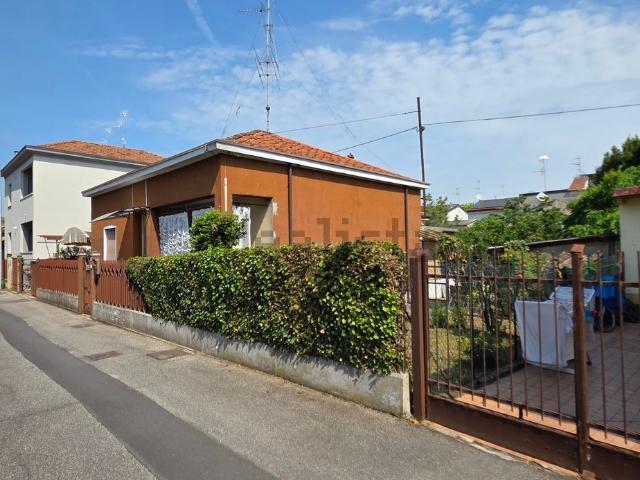 Casa in vendita a Pizzighettone, Lombardia