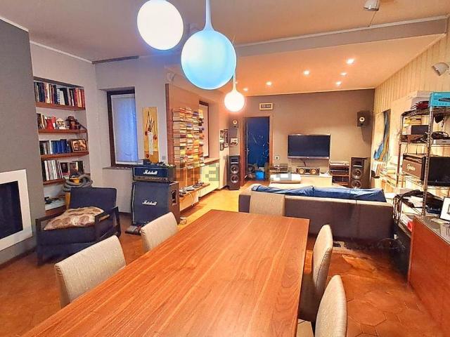 Casa in vendita a Grassobbio, Lombardia