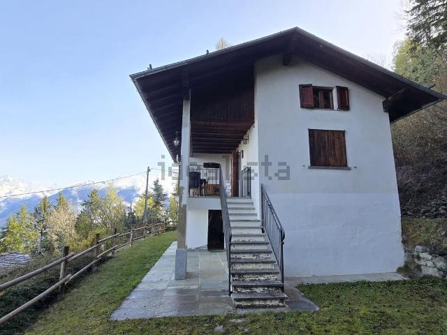 Casa in vendita a Charvensod, Aosta