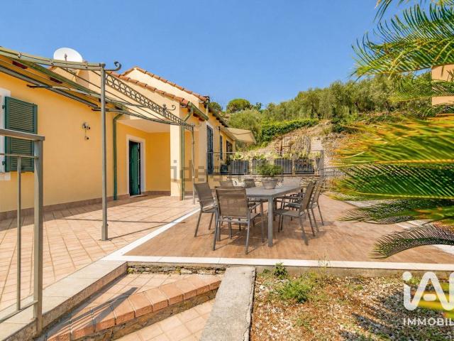 Casa in vendita a San Bernardino, Finale Ligure
