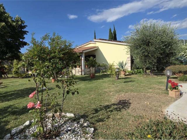 Casa in vendita a Montecchio, Umbria