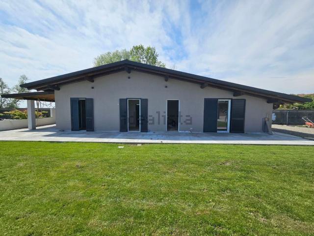 Casa in vendita a Piemonte, Novara